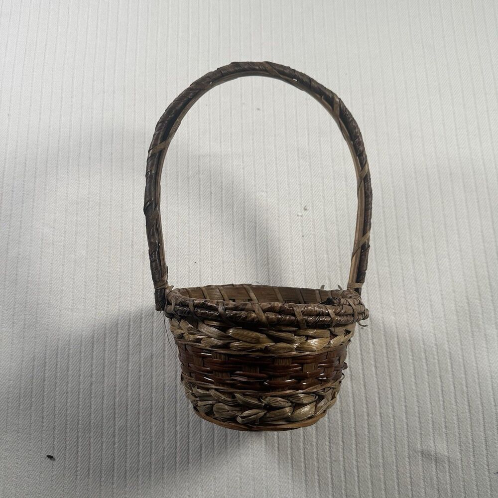 Small Hand Woven Wicker Basket With Handle Rustic Farmhouse